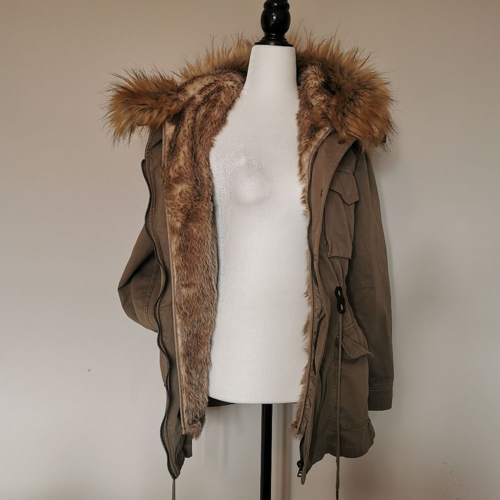 Winter Jacket Size S - Picture 2 of 7